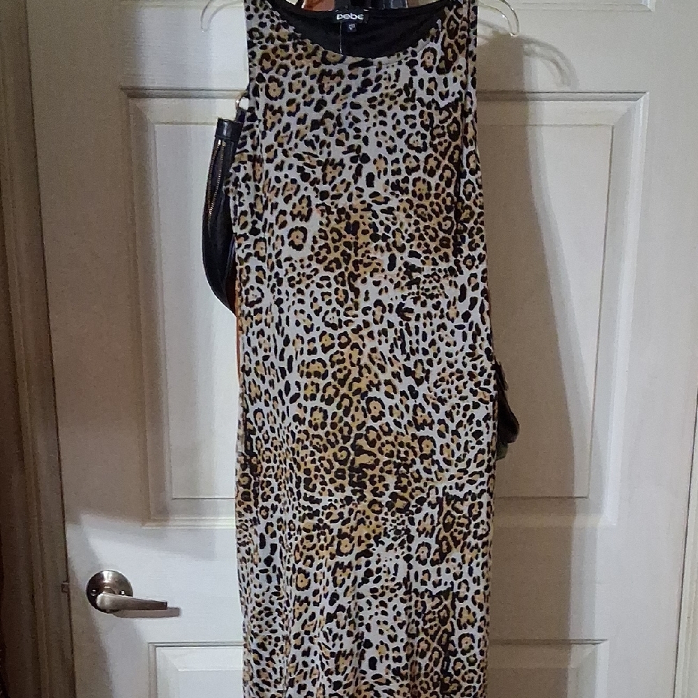 bebe Leopard Print Sleeveless Dress in Black and Tan